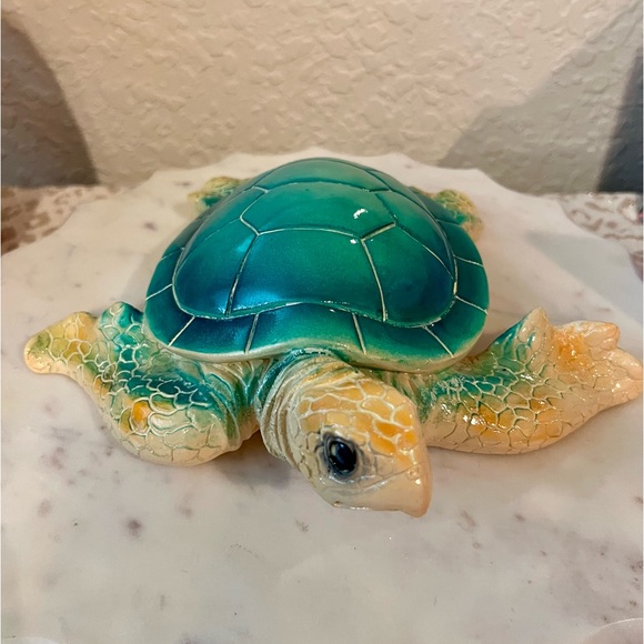 Turtle Resin Decor - Picture 3 of 11